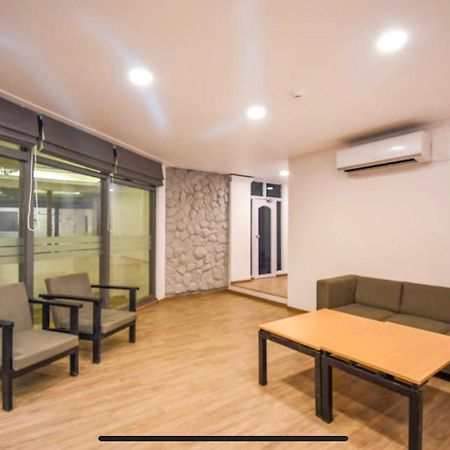 Fabhotel Heera Holiday Inn - Nr Eden Garden Stadium Калькутта Экстерьер фото